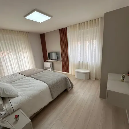 Cosy Staycation Apartman Tirana