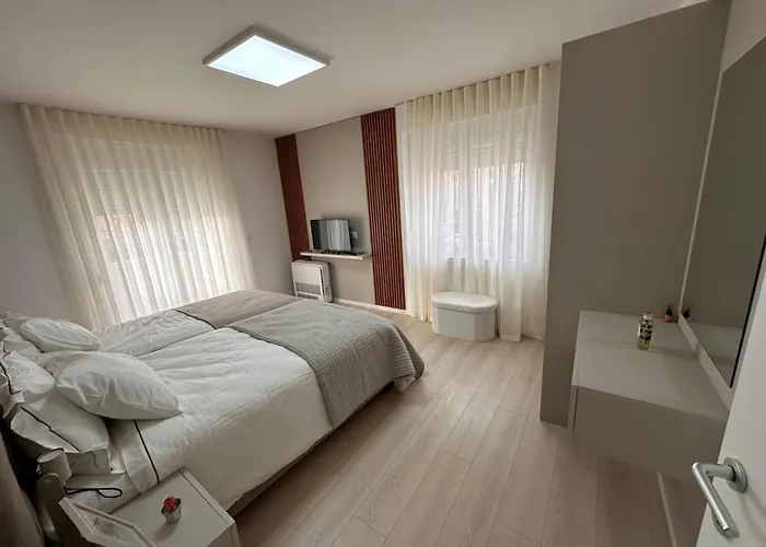 Cosy Staycation شقة تيرانا